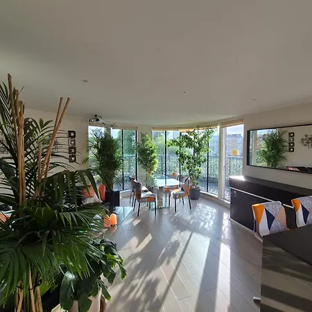 Panoramic Pondview Penthouse Apartment London Exterior photo