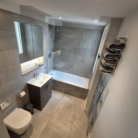 Panoramic Pondview Penthouse Apartment London Exterior photo
