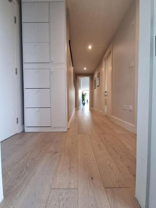 Apartment Panoramic Pondview Penthouse London